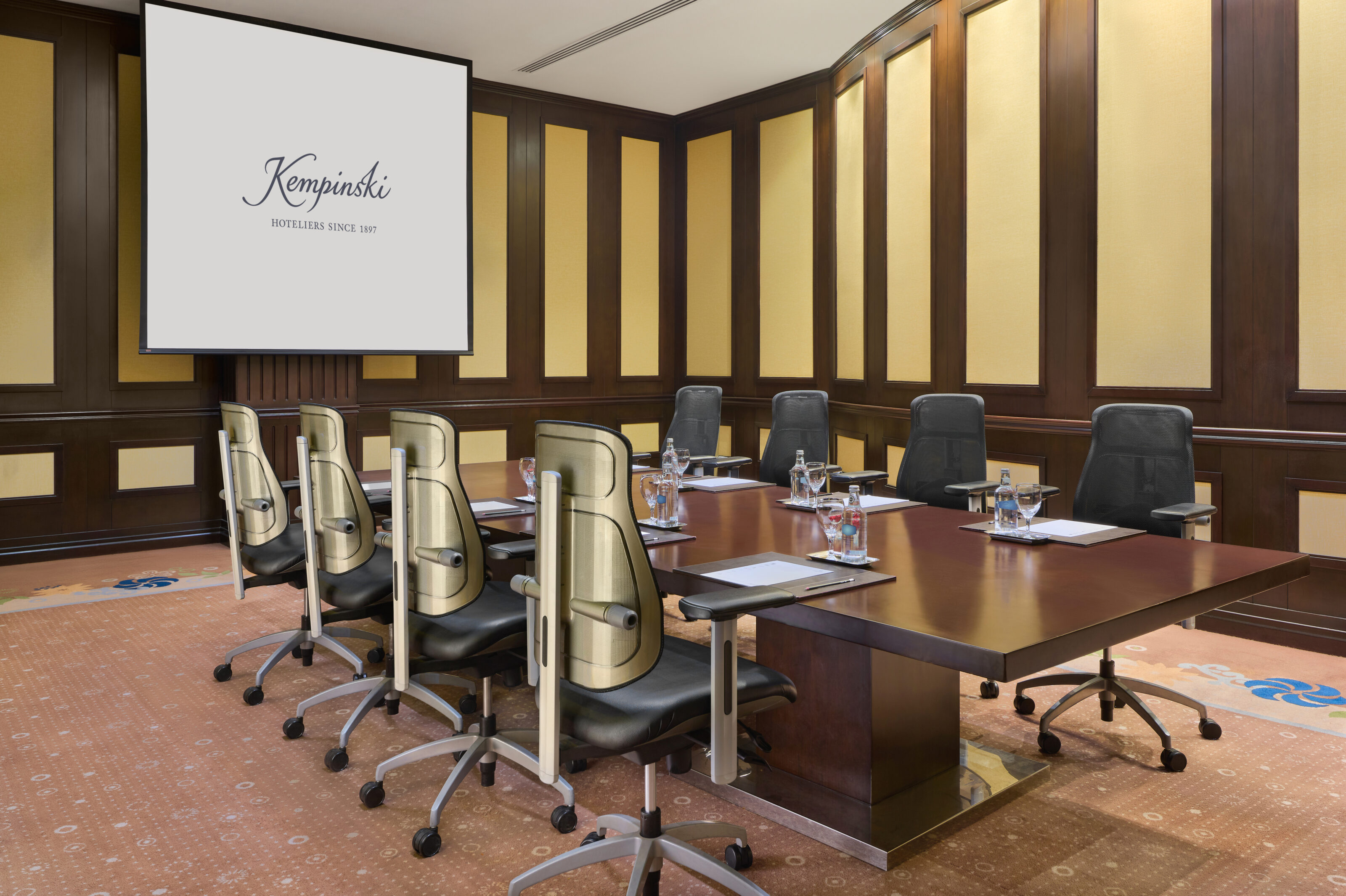 Royal Maxim Palace Kempinski